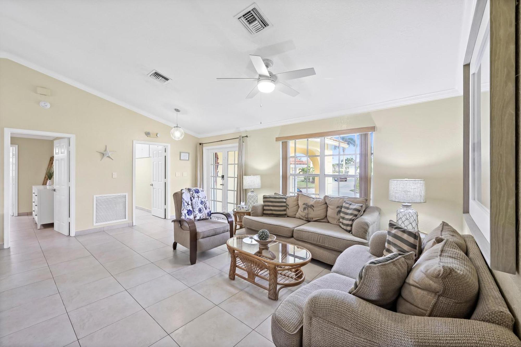 580 Blackmore Court มาร์โกไอส์แลนด์ ภายนอก รูปภาพ