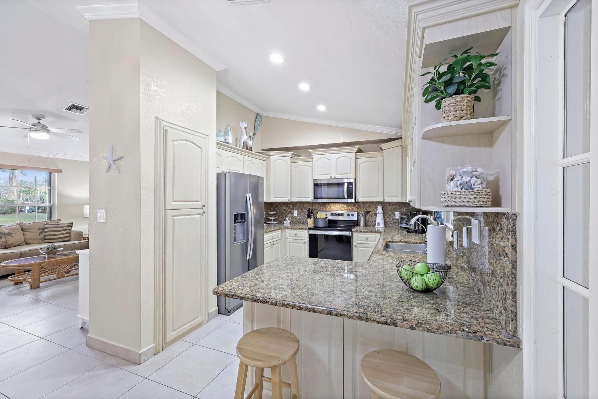 580 Blackmore Court มาร์โกไอส์แลนด์ ภายนอก รูปภาพ