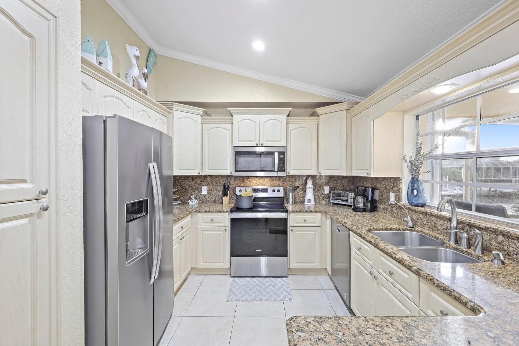 580 Blackmore Court มาร์โกไอส์แลนด์ ภายนอก รูปภาพ